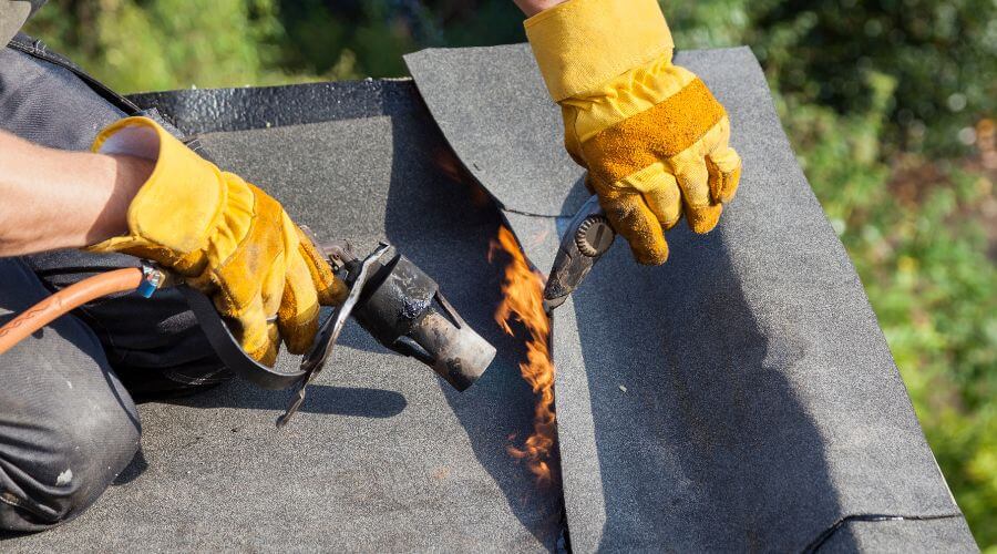 Professional flood damage restoration services in Lashmeet, WV